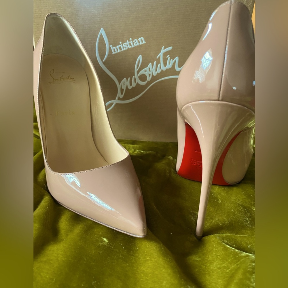 Christian Louboutin So Kate Heels